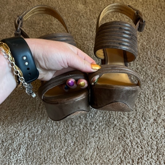 L.A.M.B. ‘Mabelle’ platform Heels size 8.5 EUC - Picture 3 of 6